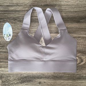 Women’s sports bra. NWT. Size 6(small)